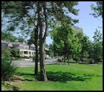 Kirkland Blvd along Lake Washington.